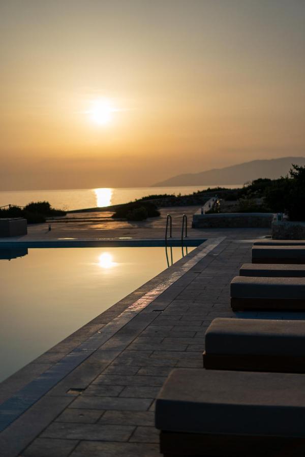 Ambassador Luxury Villas Páros Extérieur photo